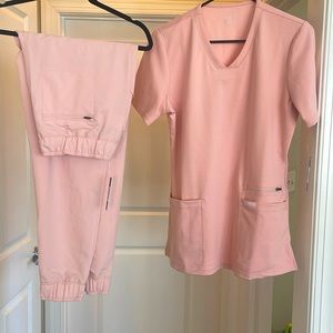NWT M Jaanuu Pink Scrub Set
